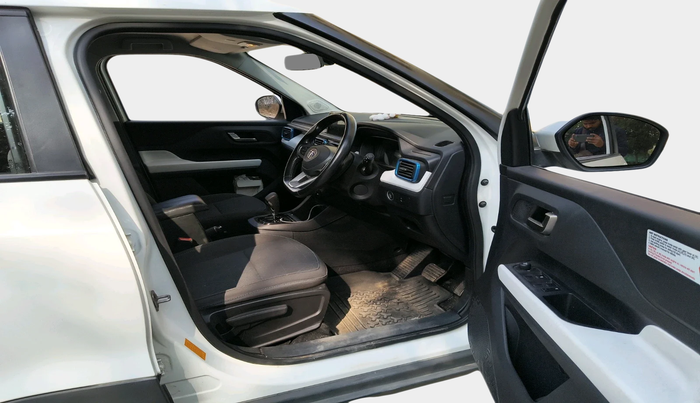 2022 Tata PUNCH CREATIVE  AMT, Petrol, Automatic, 23,549 km, interior