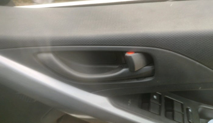 2023 Tata NEXON XM SUNROOF PETROL, Petrol, Manual, 11,600 km, interior