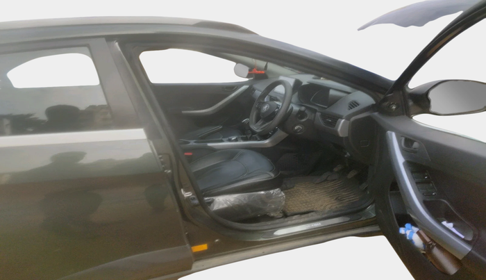 2023 Tata NEXON XM SUNROOF PETROL, Petrol, Manual, 11,600 km, interior