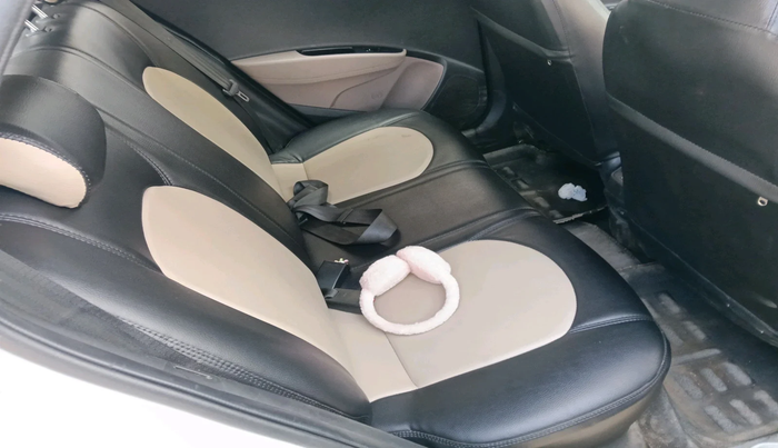 2014 Hyundai Grand i10 ASTA 1.1 CRDI, Diesel, Manual, 1,04,625 km, interior