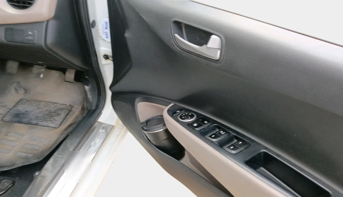 2014 Hyundai Grand i10 ASTA 1.1 CRDI, Diesel, Manual, 1,04,625 km, interior