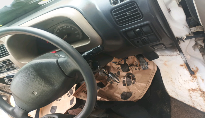 2013 Maruti Eeco 5 STR WITH A/C+HTR, Petrol, Manual, 1,25,930 km, interior