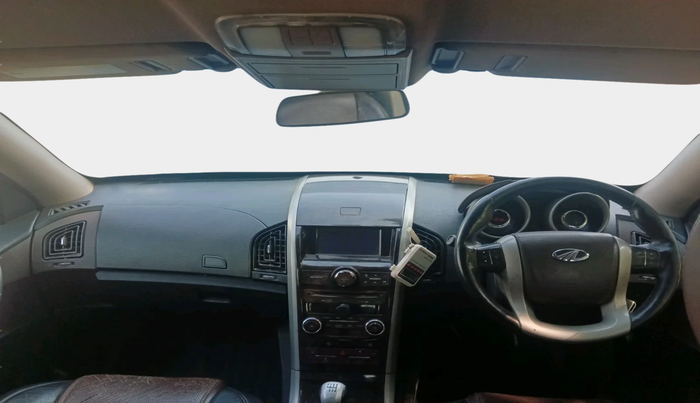 2013 Mahindra XUV500 W8, Diesel, Manual, 1,72,190 km, interior