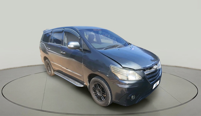 2011 Toyota Innova 2.5 G4 8 STR, Diesel, Manual, 3,15,583 km, exterior