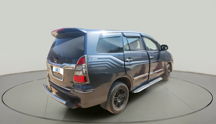 2011 Toyota Innova 2.5 G4 8 STR, Diesel, Manual, 3,15,583 km, exterior