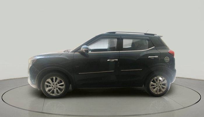 2021 Mahindra XUV300 W8 1.2 PETROL, Petrol, Manual, 20,009 km, exterior