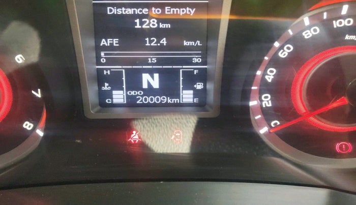 2021 Mahindra XUV300 W8 1.2 PETROL, Petrol, Manual, 20,009 km, interior