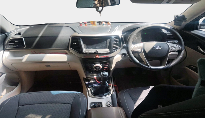 2021 Mahindra XUV300 W8 1.2 PETROL, Petrol, Manual, 20,009 km, interior