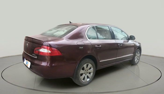 2011 Skoda Superb AMBITION 2.0 TDI CR AT, Diesel, Automatic, 1,55,721 km, exterior