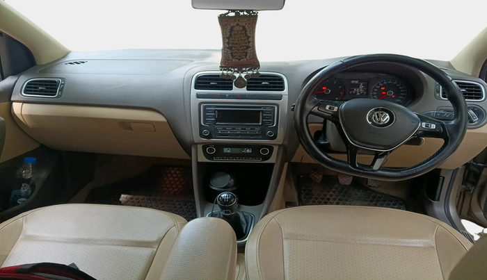 2015 Volkswagen Vento HIGHLINE 1.6 MPI, Petrol, Manual, 81,215 km, interior