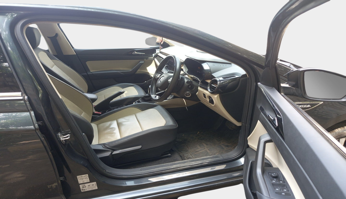 2023 Skoda SLAVIA STYLE 1.0L TSI AT, Petrol, Automatic, 36,000 km, interior