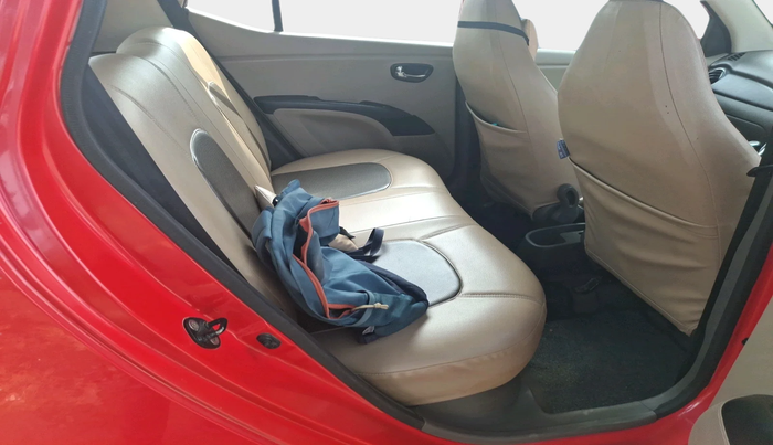 2013 Hyundai i10 MAGNA 1.2, Petrol, Manual, 1,02,753 km, interior