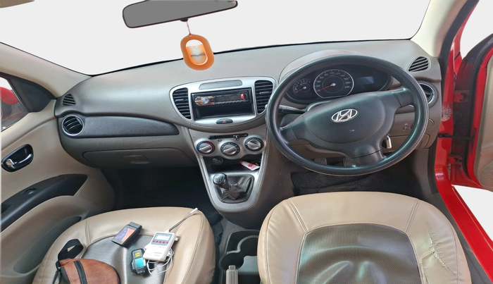 2013 Hyundai i10 MAGNA 1.2, Petrol, Manual, 1,02,753 km, interior