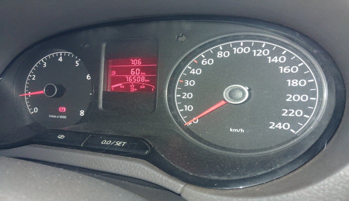 2013 Volkswagen Vento HIGHLINE 1.6 MPI, Petrol, Manual, 76,508 km, interior