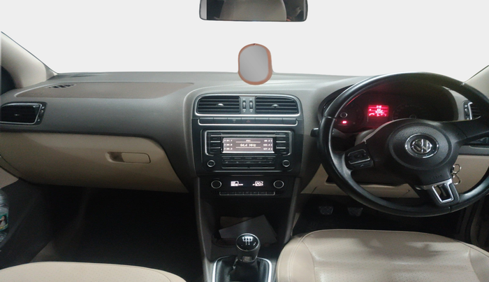 2013 Volkswagen Vento HIGHLINE 1.6 MPI, Petrol, Manual, 76,508 km, interior