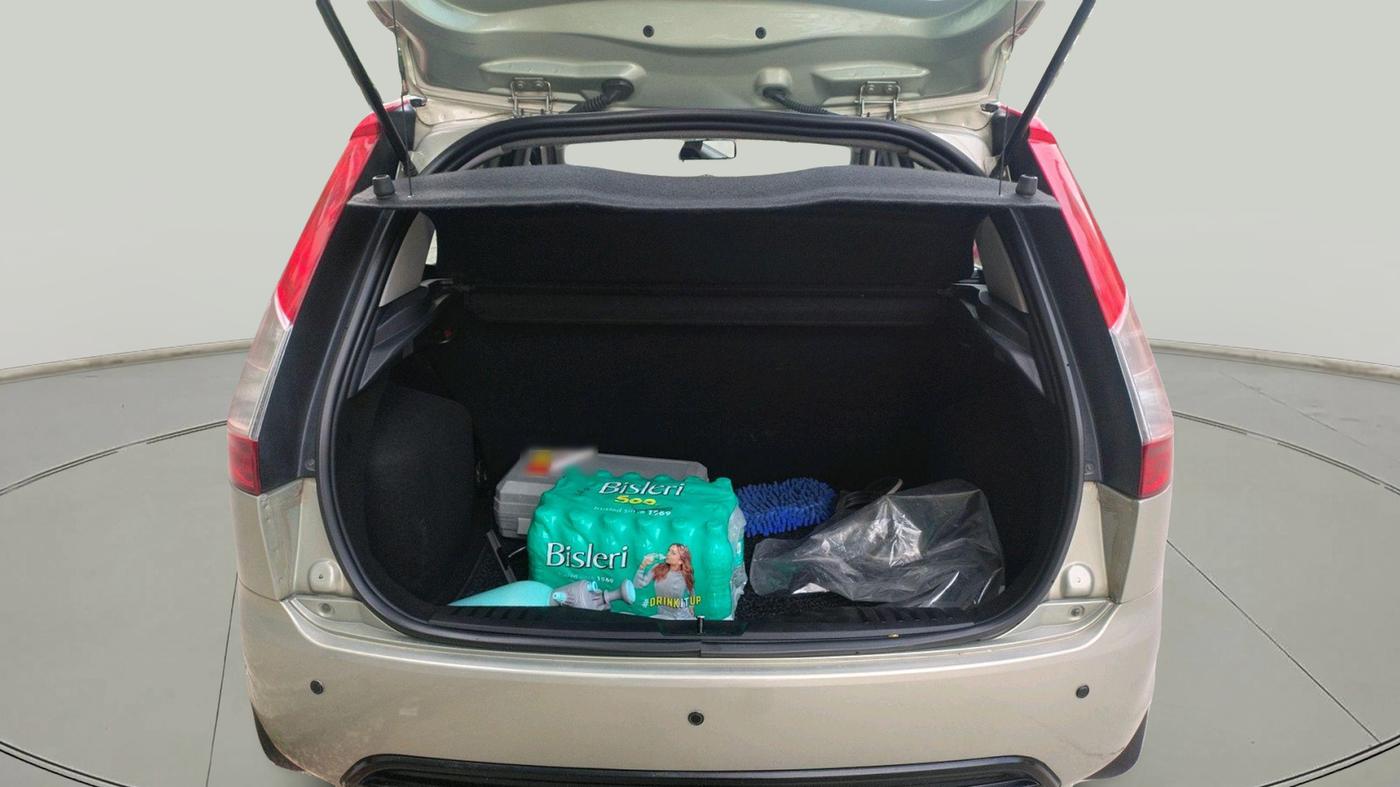 2015 Ford New Figo TITANIUM 1.2 PETROL MT, Petrol, Manual, 44,954 km, exterior