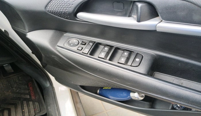 2020 KIA SONET HTK PLUS 1.5 AT, Diesel, Automatic, 58,681 km, interior