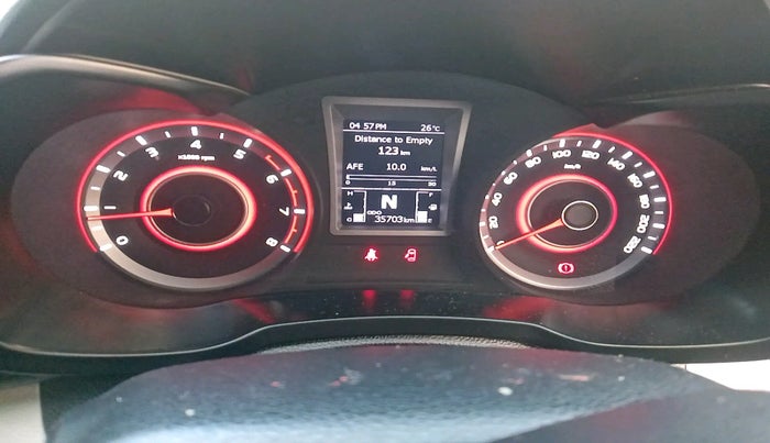 2021 Mahindra XUV300 W8 1.2 PETROL, Petrol, Manual, 35,703 km, interior
