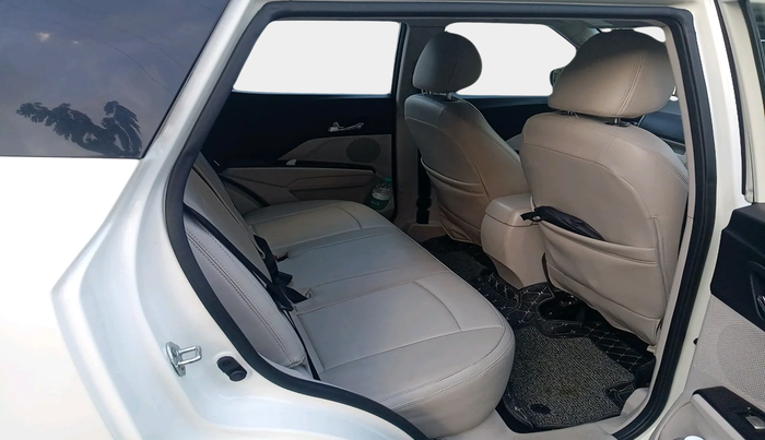 2021 Mahindra XUV300 W8 1.2 PETROL, Petrol, Manual, 35,703 km, interior