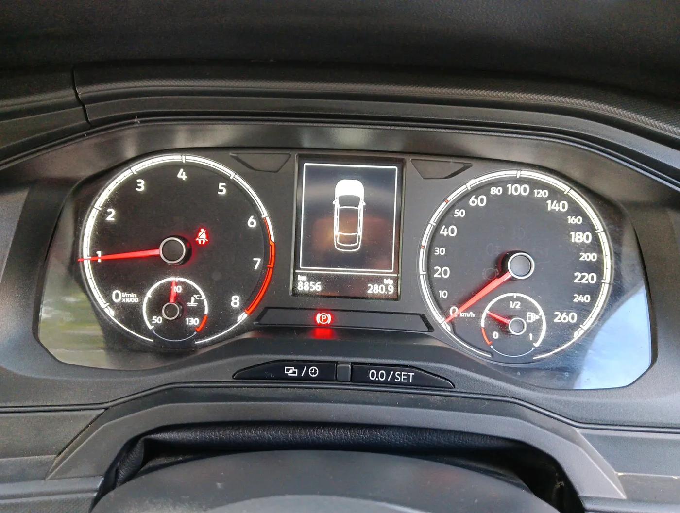 2025 Volkswagen VIRTUS COMFORTLINE TSI 1.0 MT, Petrol, Manual, 11,000 km, interior