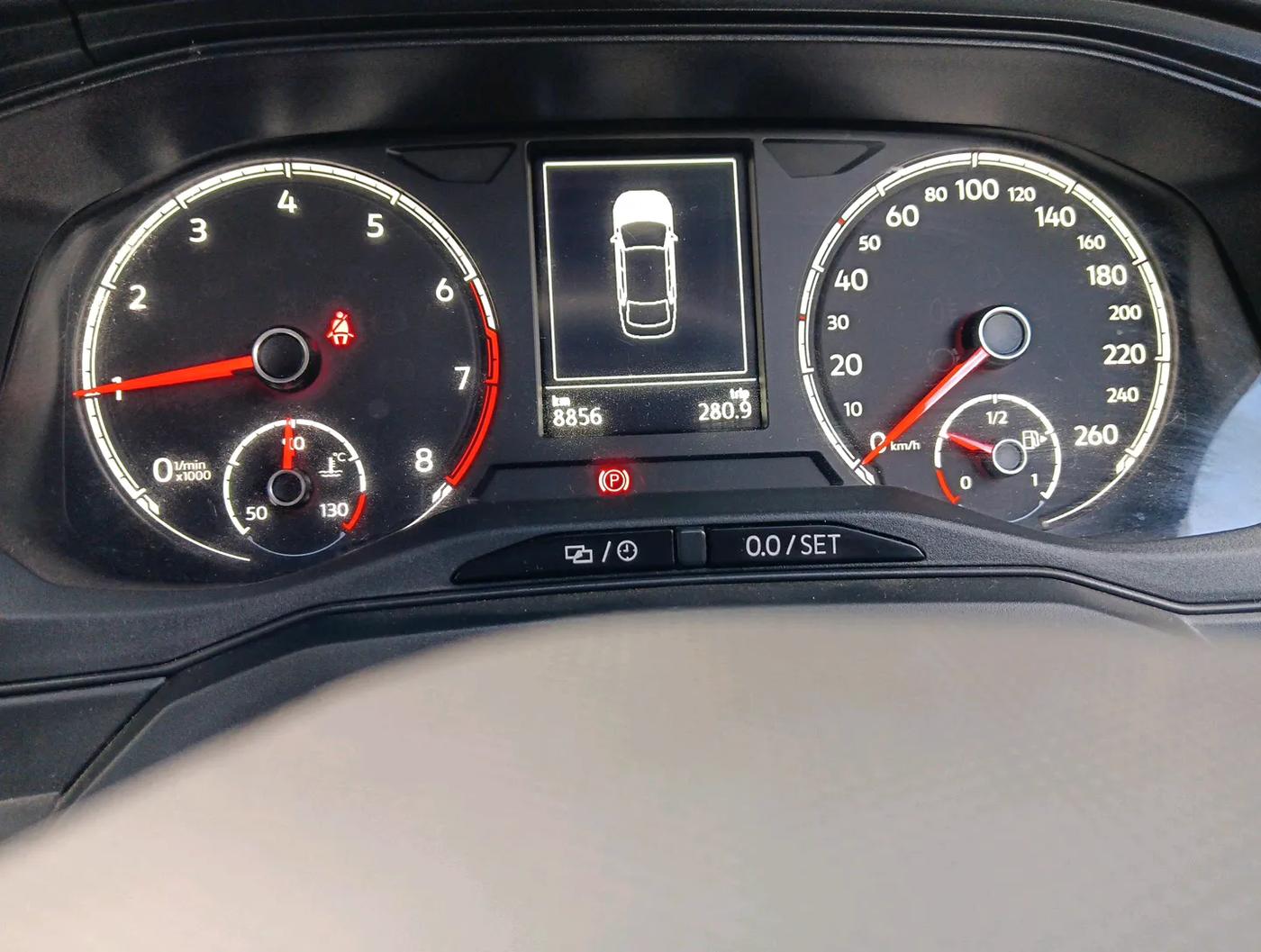 2025 Volkswagen VIRTUS COMFORTLINE TSI 1.0 MT, Petrol, Manual, 11,000 km, interior