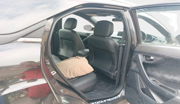 2022 Tata NEXON EV XZ PLUS LUX DARK EDITION, Electric, Automatic, 75,611 km, interior