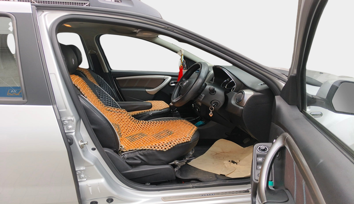 2021 Renault Duster RXZ 1.3 TURBO PETROL MT, Petrol, Manual, 48,432 km, interior