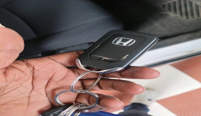 2016 Honda BR-V 1.5L I-VTEC V, Petrol, Manual, 63,327 km, interior