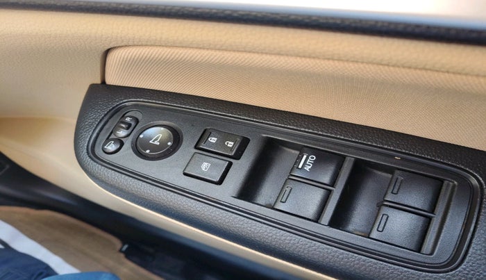 2023 Honda Amaze 1.2L I-VTEC VX CVT, Petrol, Automatic, 23,358 km, interior