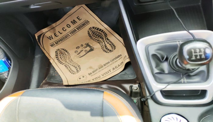 2021 Hyundai VENUE S 1.2, Petrol, Manual, 47,514 km, interior