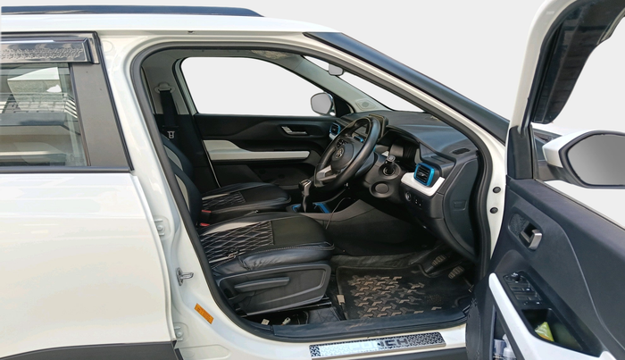2023 Tata PUNCH CREATIVE  MT, Petrol, Manual, 39,116 km, interior