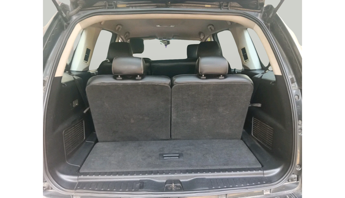 2017 Tata Hexa XMA 4X2 7 STR, Diesel, Automatic, 1,44,112 km, exterior