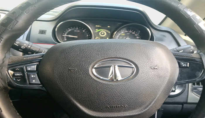 2017 Tata Hexa XMA 4X2 7 STR, Diesel, Automatic, 1,44,112 km, interior