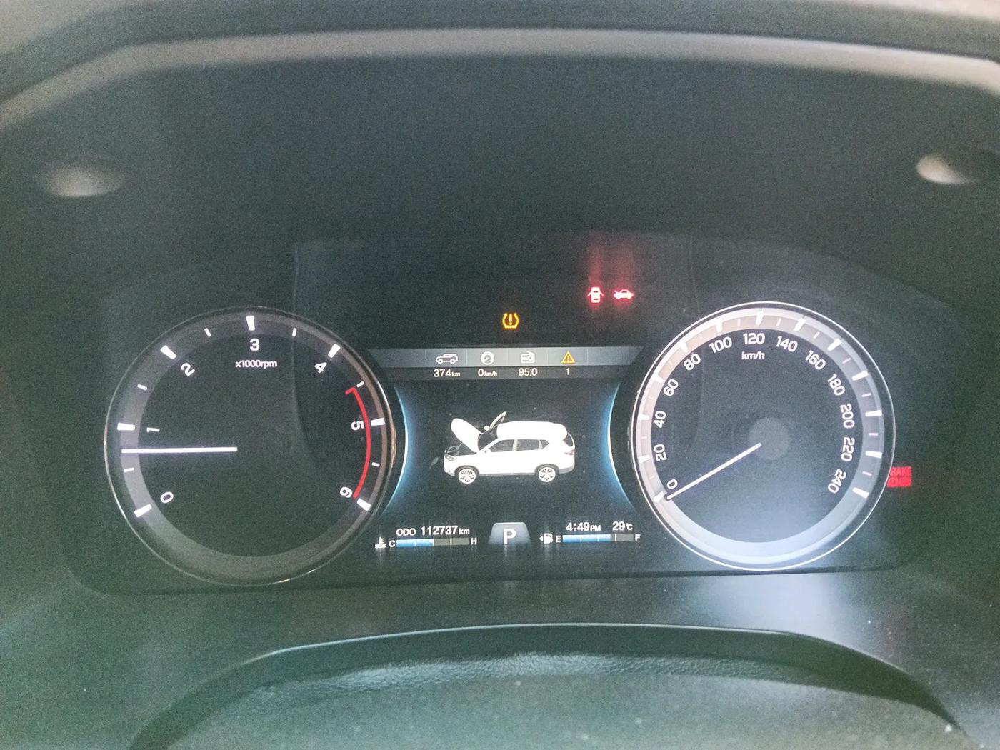 2019 Mahindra ALTURAS G4 4WD AT, Diesel, Automatic, 1,12,737 km, interior