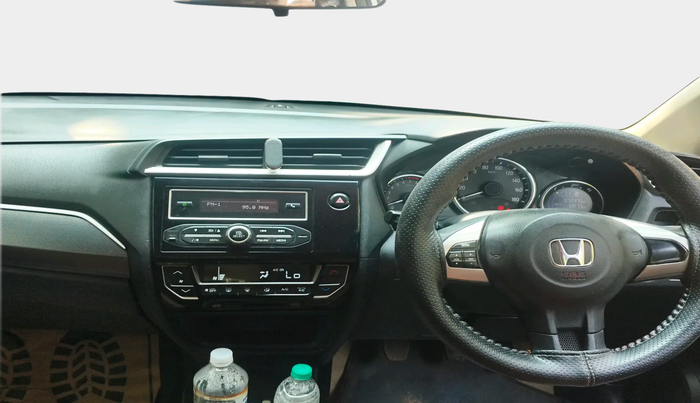 2016 Honda BR-V 1.5L I-VTEC V, Petrol, Manual, 1,63,800 km, interior