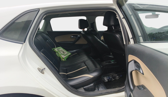 2016 Volkswagen Polo TRENDLINE 1.5L, Diesel, Manual, 1,73,612 km, interior