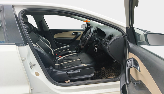2016 Volkswagen Polo TRENDLINE 1.5L, Diesel, Manual, 1,73,612 km, interior