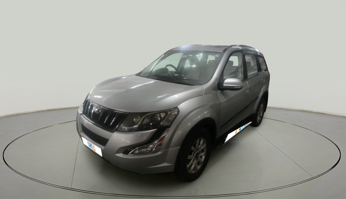 2016 Mahindra XUV500 W10, Diesel, Manual, 1,96,557 km, exterior