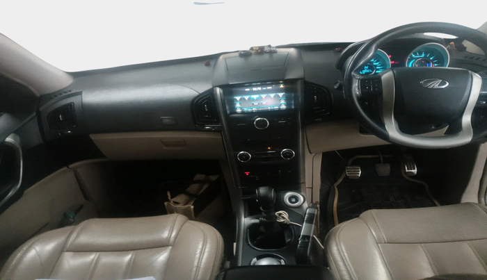 2016 Mahindra XUV500 W10, Diesel, Manual, 1,96,557 km, interior