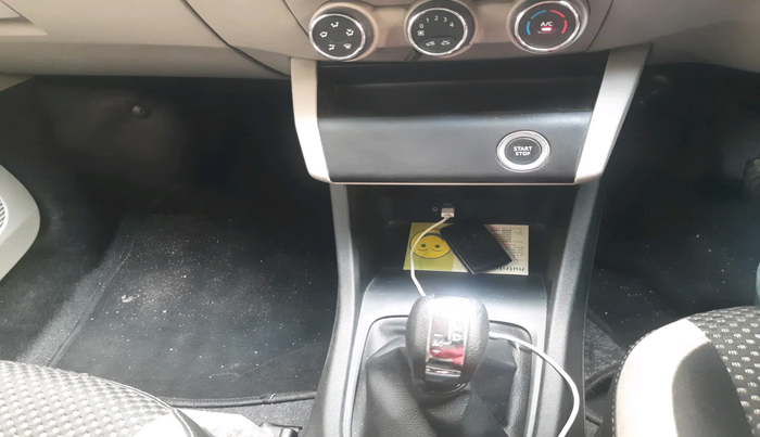 2020 Renault TRIBER RXZ AMT, Petrol, Automatic, 44,801 km, interior