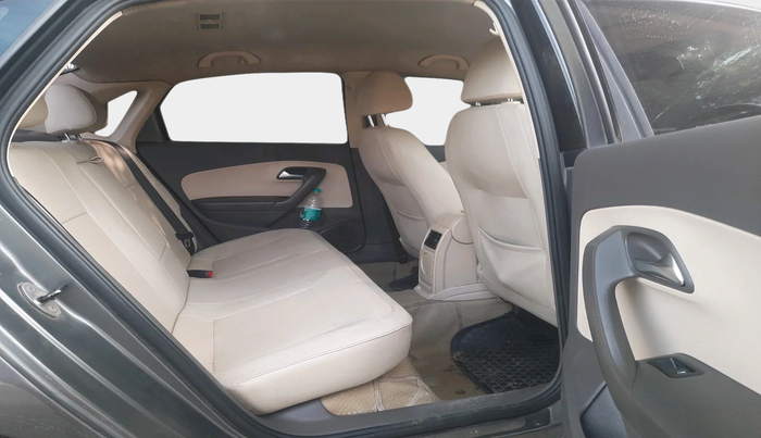 2013 Volkswagen Vento HIGHLINE DIESEL 1.6, Diesel, Manual, 1,47,967 km, interior