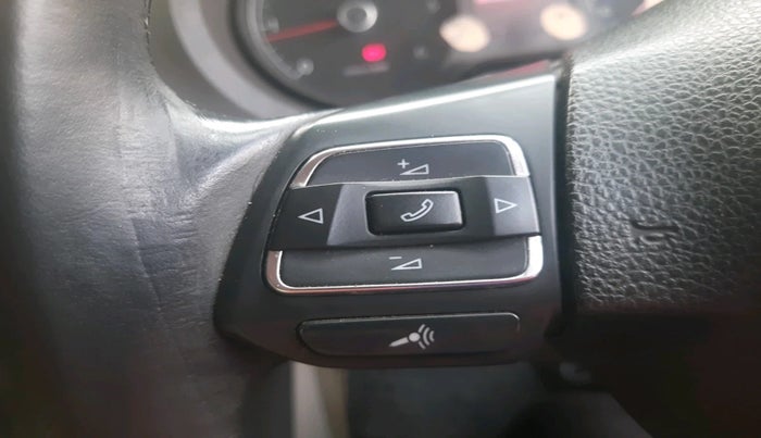 2013 Volkswagen Vento HIGHLINE DIESEL 1.6, Diesel, Manual, 1,47,967 km, interior