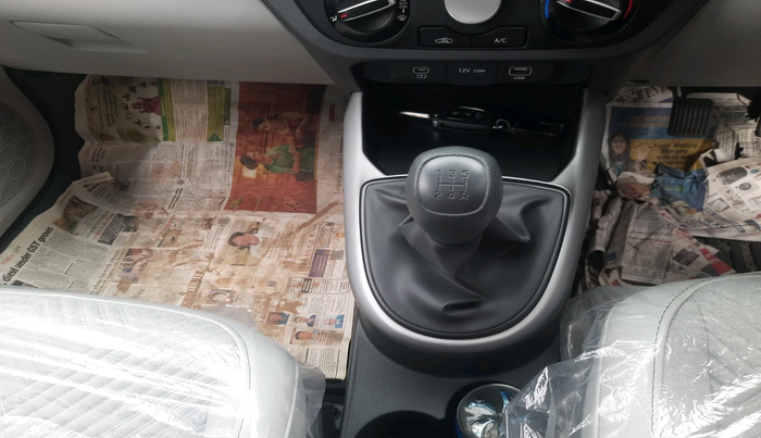 2023 Hyundai GRAND I10 NIOS MAGNA 1.2 KAPPA VTVT, Petrol, Manual, 959 km, interior