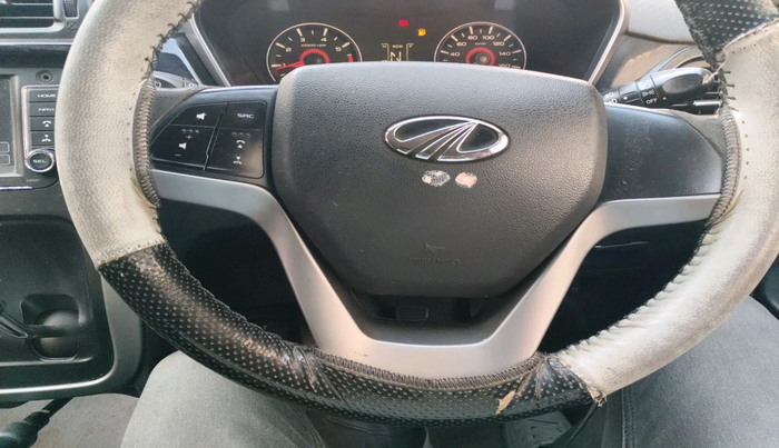 2018 Mahindra KUV 100 NXT K8 D 6 STR DUAL TONE, Diesel, Manual, 95,850 km, interior