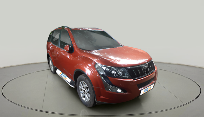2015 Mahindra XUV500 W8, Diesel, Manual, 1,04,939 km, exterior