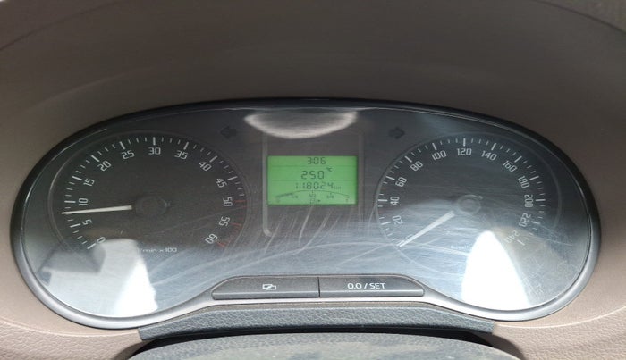 2012 Skoda Rapid AMBITION 1.6 TDI CR MT, Diesel, Manual, 1,18,024 km, interior