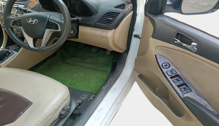 2012 Hyundai Verna FLUIDIC 1.4 CRDI EX, Diesel, Manual, 1,48,925 km, interior