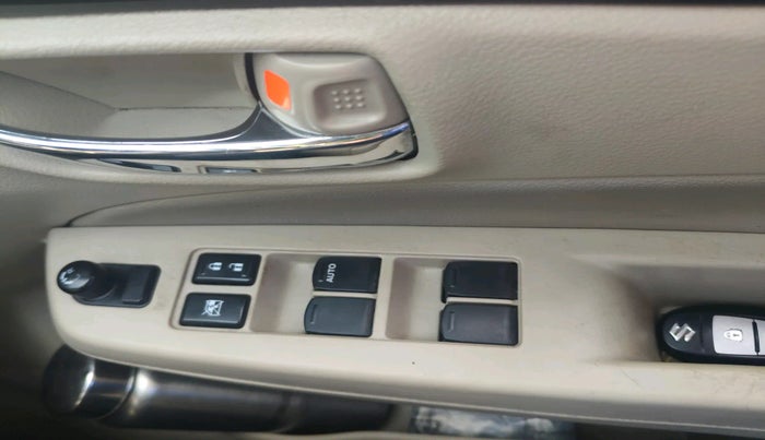 2017 Maruti Ciaz ZXI+, Petrol, Manual, 1,10,403 km, interior