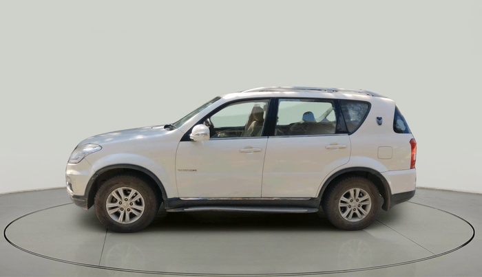 2013 Ssangyong Rexton RX7, Diesel, Automatic, 1,22,157 km, exterior