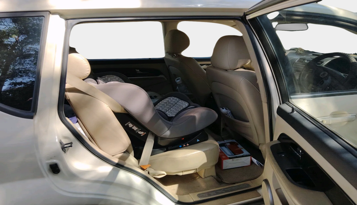 2013 Ssangyong Rexton RX7, Diesel, Automatic, 1,22,157 km, interior